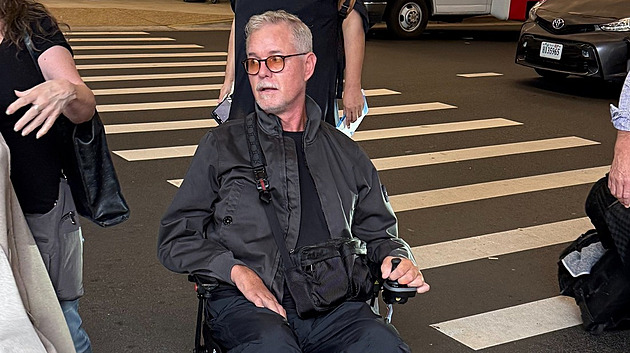 Nemoc postupuje. Hvězda Chirurgů bojující s ALS má problémy s řečí i chůzí