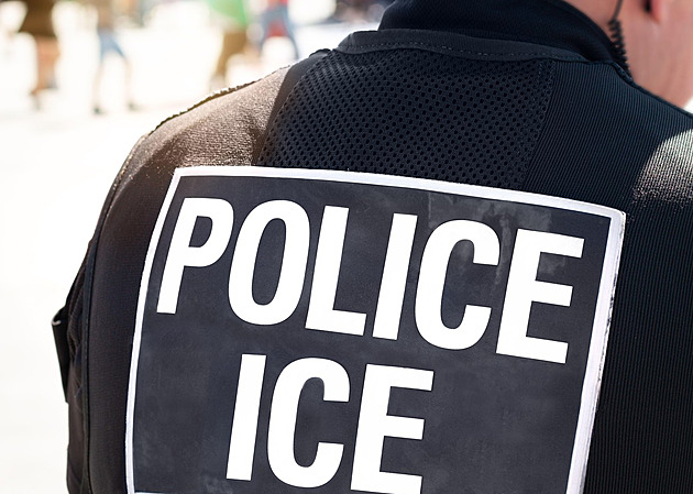 Americké úřady přitvrzují. Chovali se k nám jako ke zvířatům, říkají migranti o policii