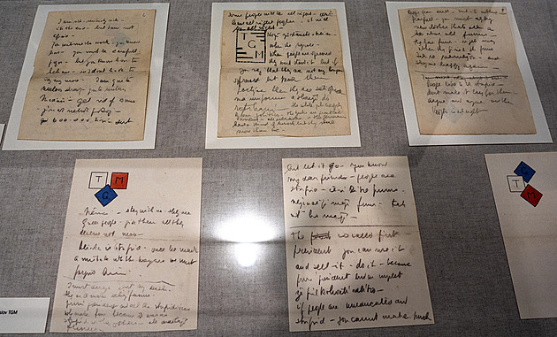 Co nemocný Masaryk diktoval svému synovi? Začala výstava tajemné obálky