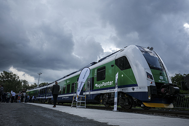 Plán nahradit v kraji dieselové vlaky elektrickými má trhlinu, nezískal dotaci