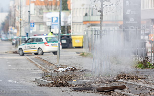 Co tu tak páchne? V Žilině evakuovali stovky lidí, tři ženy hospitalizovali