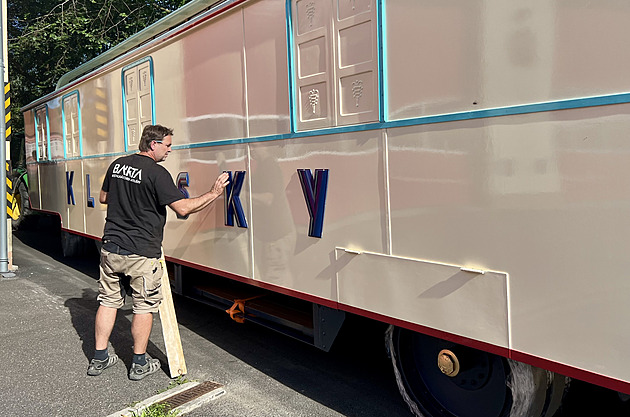 Unikátní salonní vůz Kludských z Jirkova bude mít menší dvojče v Národním muzeu