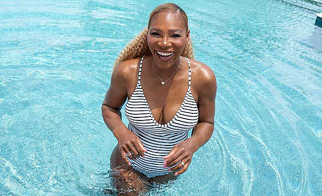 Serena Williamsová předvedla vypracovanou postavu a křivky při odvážném focení