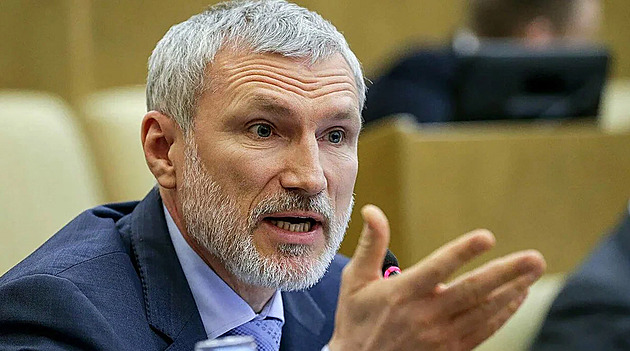 Sestřelíte naše letadlo? Udeříme na Prahu, vzkazuje Pavlovi vlivný ruský poslanec