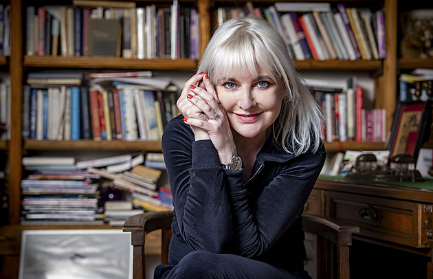 VIDEA ROKU: Bára Nesvadbová a její vila, krásný byt v Brně a dům z bublin