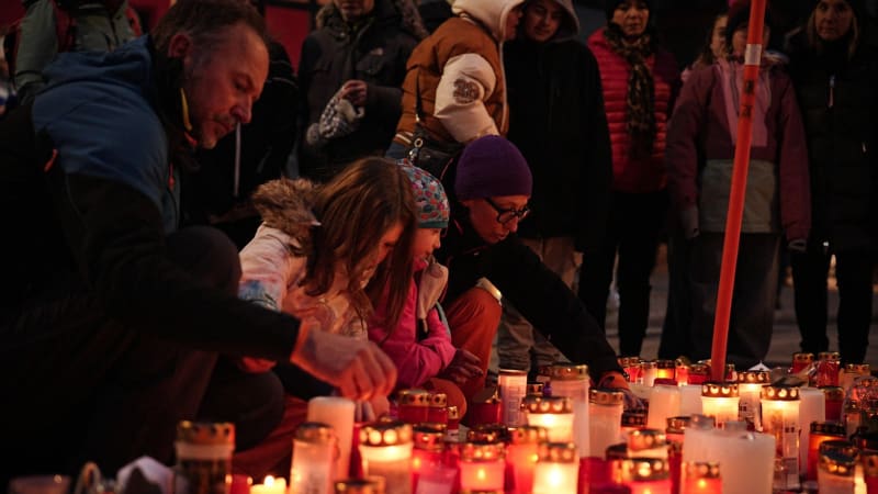 Expert k tragédii ve Švýcarsku: Lidé nám stále nevěří. Pyrotechnika patří do rukou odborníků