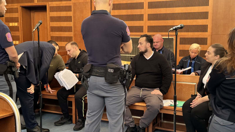 Měl zotročovat a týrat bezdomovce. Kolotočář „Gestapák“ vypovídal u soudu