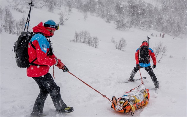 Lavina v Tatrách smetla dva polské lyžaře, záchranáři vyprošťovali jejich těla