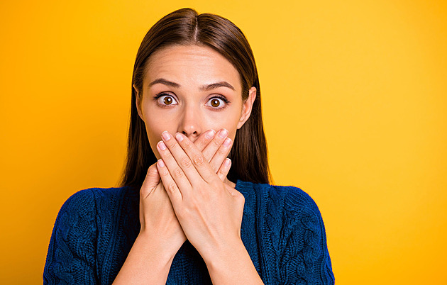 Škytavka dokáže potrápit. Co pomáhá a kdy jít k lékaři