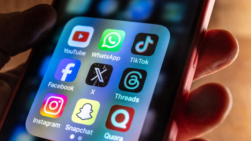 Zákaz sítí dětem? Babišovi fandím, překvapil Kolář z TOP 09. Gregorová: Politici si myjí ruce