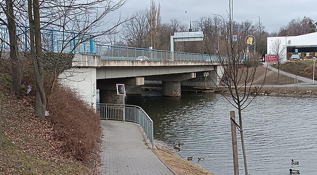 Hlavní tepna Brodu se po Velikonocích uzavře. Provizorní most nemusí být pro všechny