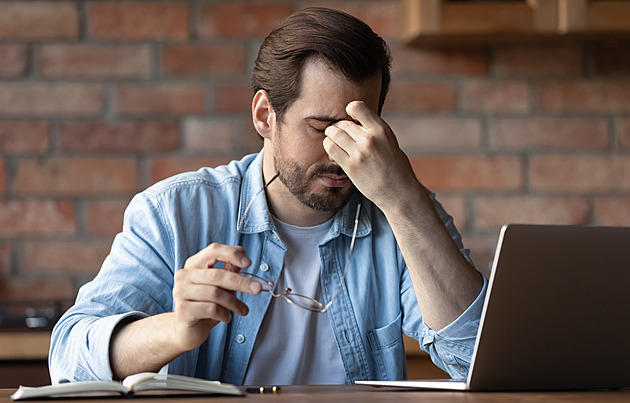 SOS pro suché a unavené oči: Tipy od lékaře pro rychlou úlevu a regeneraci