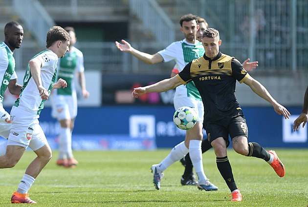 ONLINE: Jablonec - Baník 1:1, skóre brzy otevřel Hollý, za hosty srovnává Kričfaluši