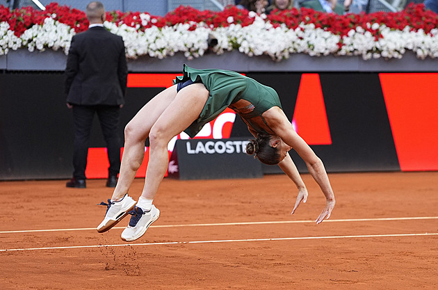 Vítězné salto v Madridu. Techniku Kosťukové ocenila i gymnastická legenda