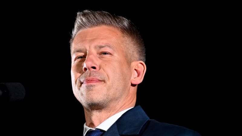 Orbánova éra definitivně končí: Magyar složil přísahu a je novým maďarským premiérem