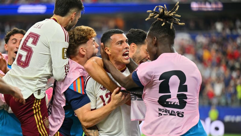 MS ve fotbale ON-LINE: Katastrofa a hořké zklamání. Španělé nám dali lekci, píší ve Francii