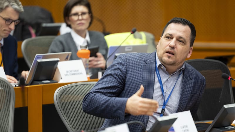 Zdechovský o „Chat Controlu 1.0“: Není to šmírovací zákon. Řada mých kolegů lže a manipuluje