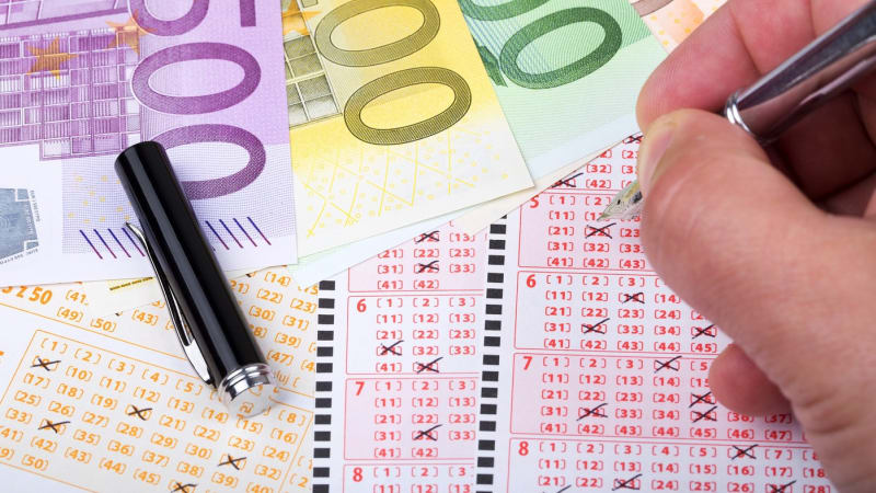 Loterijní kuriozita: Dva Slováci vsadili stejná čísla, výhry se přesto lišily o miliony