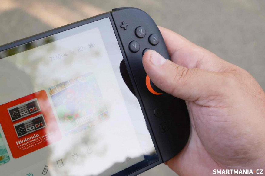 Nintendo zvažuje vylepšený Switch 2. Plán ale mohou překazit předražené paměti