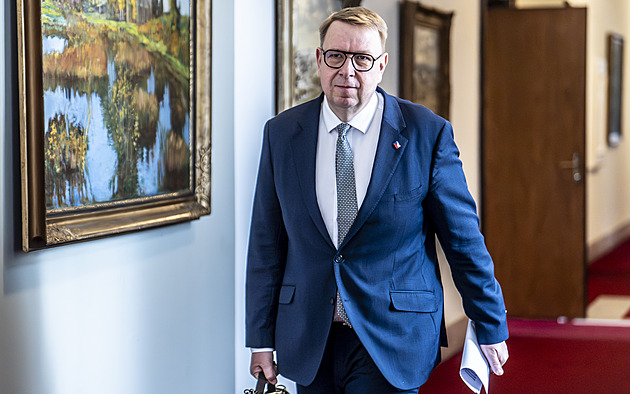 Vláda schválila navýšení penze pracujícím důchodcům a lidem po osmdesátce