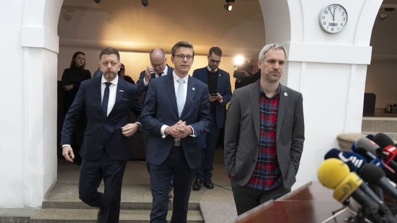 KOMENTÁŘ: Bezzubá a polomrtvá opozice. Stal se Pavel nechtěně jejím šéfem?