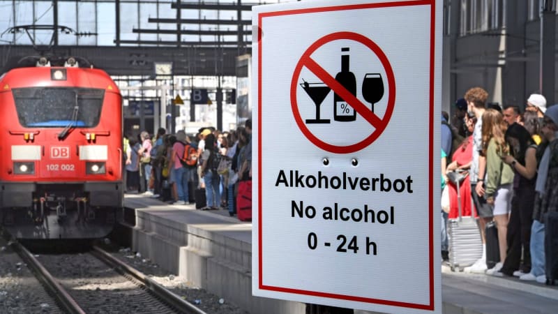 Pivo při čekání na vlak už si nedáte. Zákaz alkoholu na všech nádražích, ohlásily německé dráhy