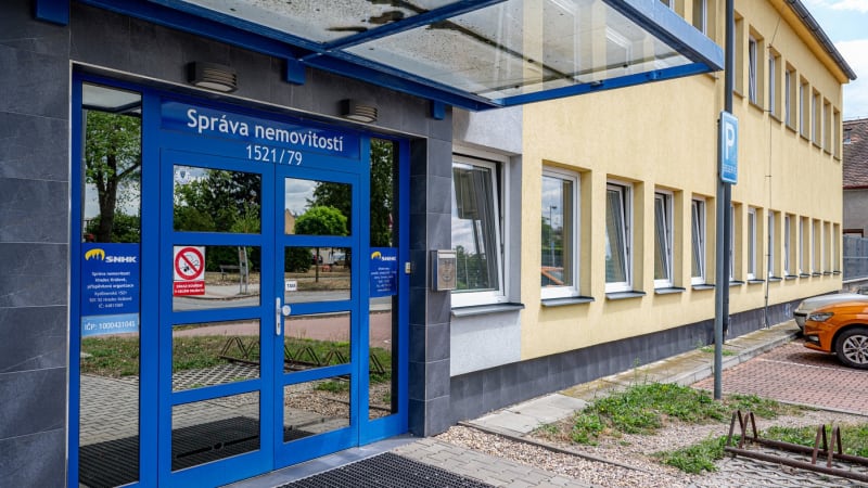 Detaily podvodu za 46 milionů: Úřednici z Hradce zcela ošálil trik, znemožnila i kontrolu