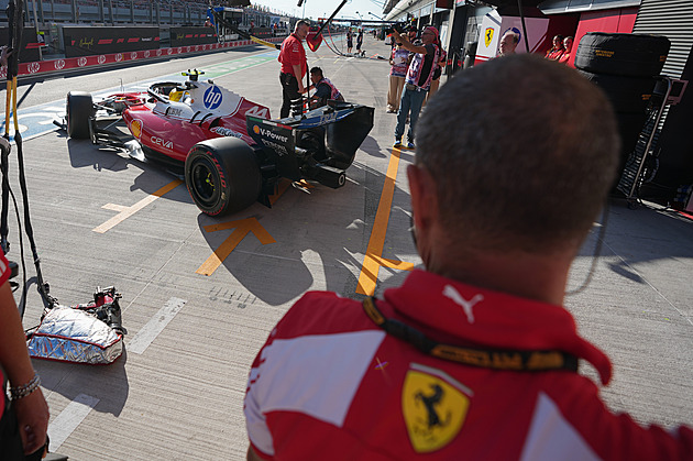 Tréninky v Maďarsku opanovalo Ferrari. Nejdřív slavil Leclerc, po něm Hamilton