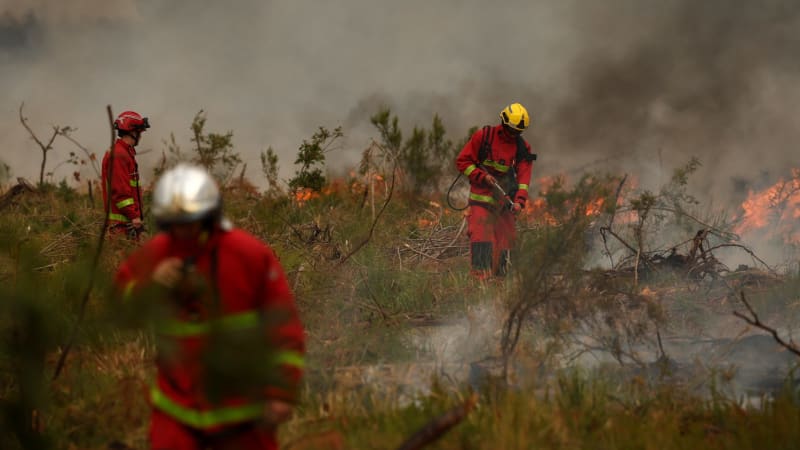 Kouř z lesních požárů na jihu Evropy dorazil nad Česko. Je vidět až z družice
