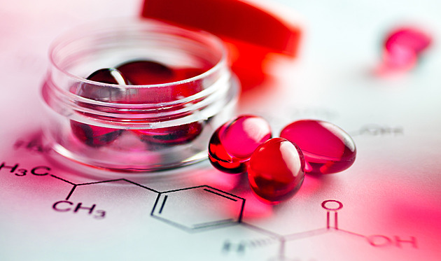 Diuretika, ibuprofen i bylinky. Některé léky mohou být ve vedrech nebezpečné